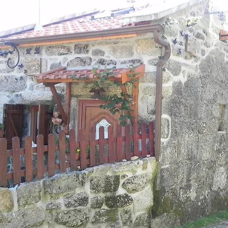 Casinha Dos Ticos مزرعة للإقامة *