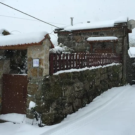 Casinha Dos Ticos مزرعة للإقامة *